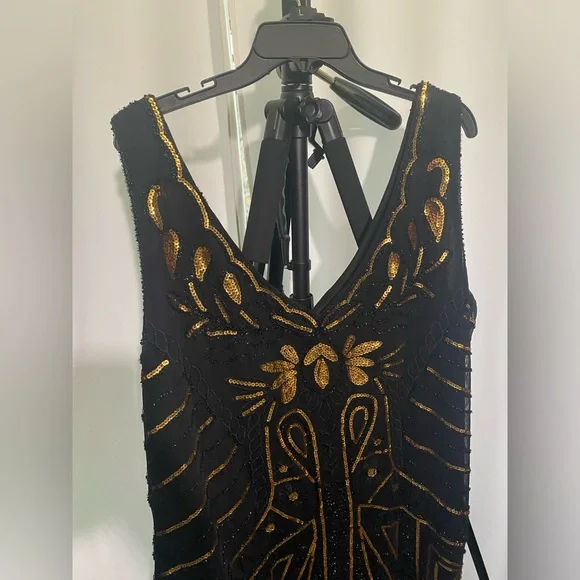 BABEYOND Black and Gold Sequence Dress, with Fringes on the bottom. Size 4xL - Picture 5 of 8